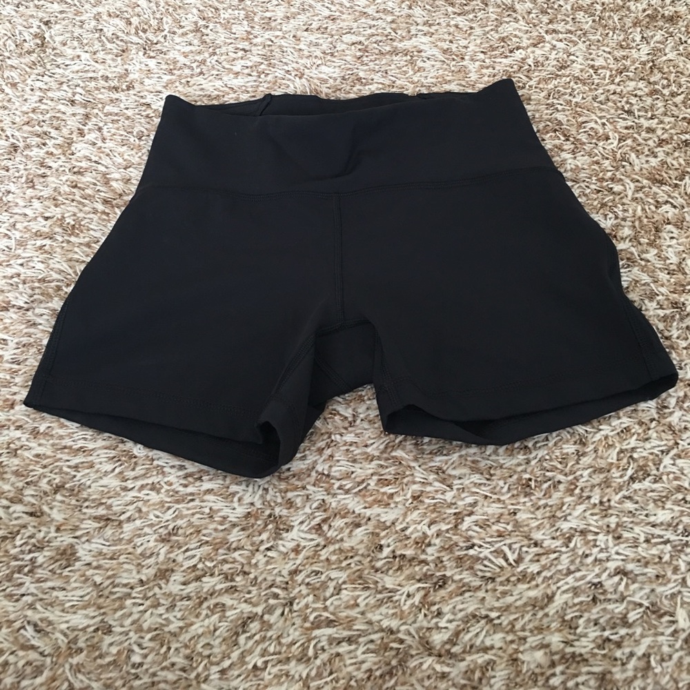 Lululemon spandex shorts