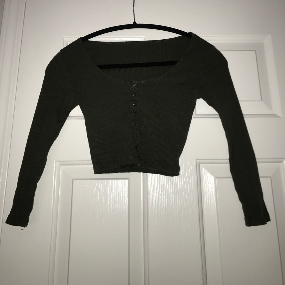 Dark green long sleeve crop top