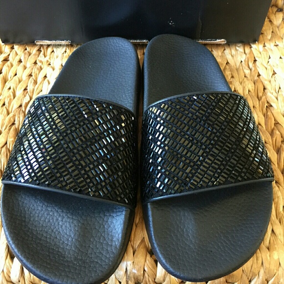 ❤️SOLD!❤️New Ferragamo Jet Black Slides womens 9M - Picture 6 of 8