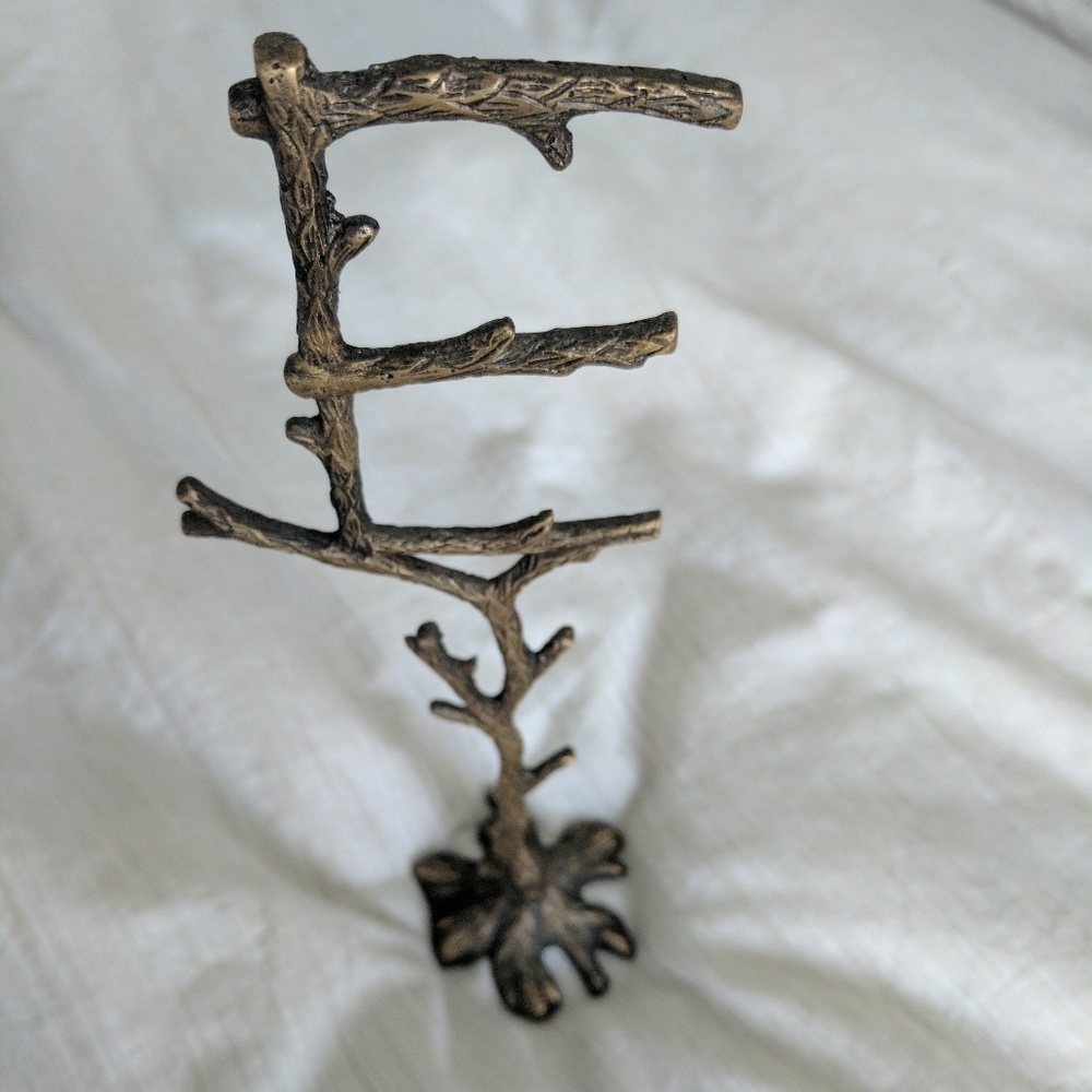 Bronze Antique Finish Rustic Jewelery Holder