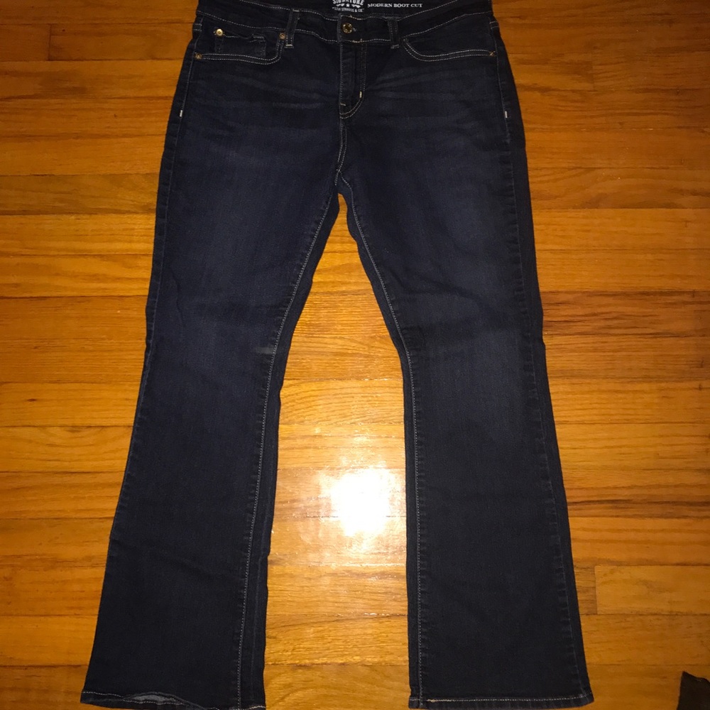 Women's Levi's stretch dark blue denim size 14P