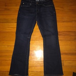 Women's Levi's stretch dark blue denim size 14P