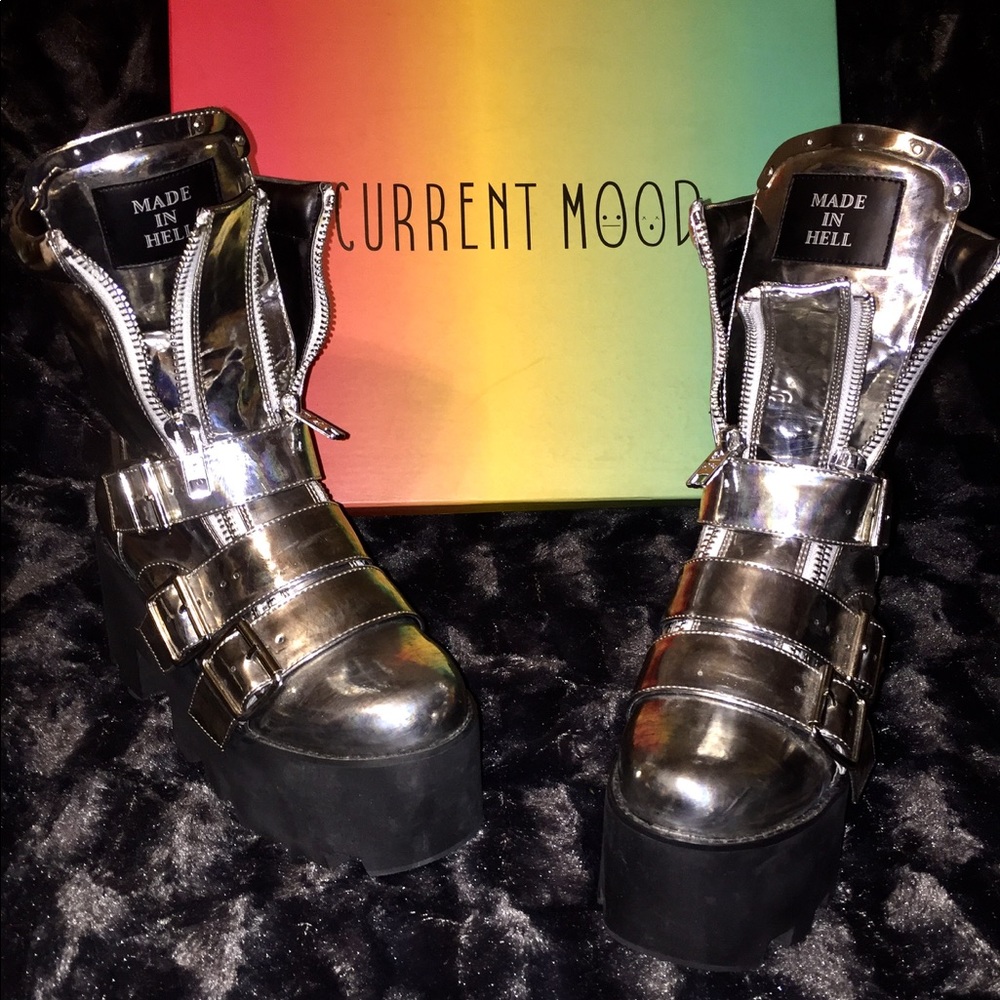 🎃SOLD🎃 DOLLS KILL Plated Detroit Boots