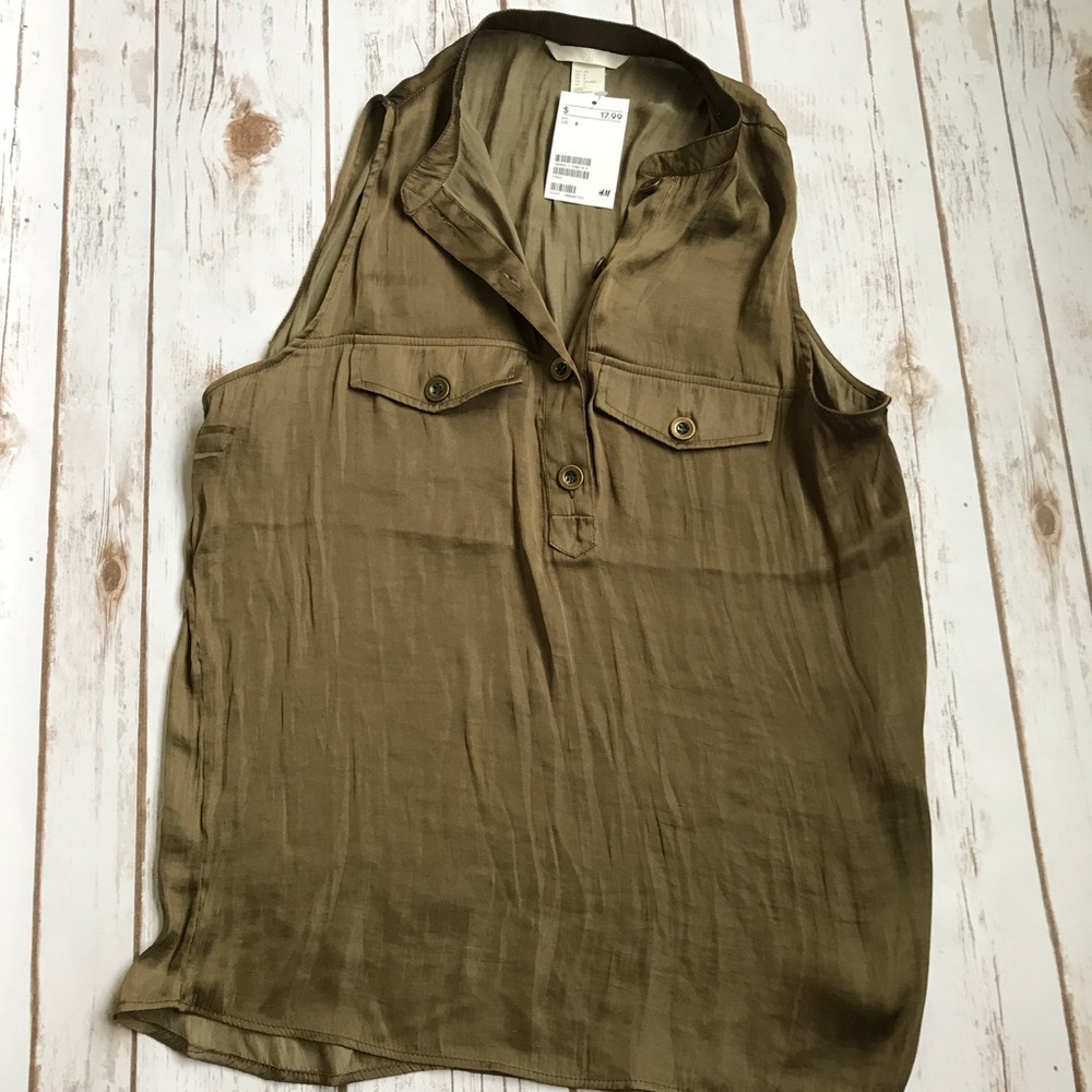 Sleeveless top in khaki green. NWT. - Picture 1 of 5