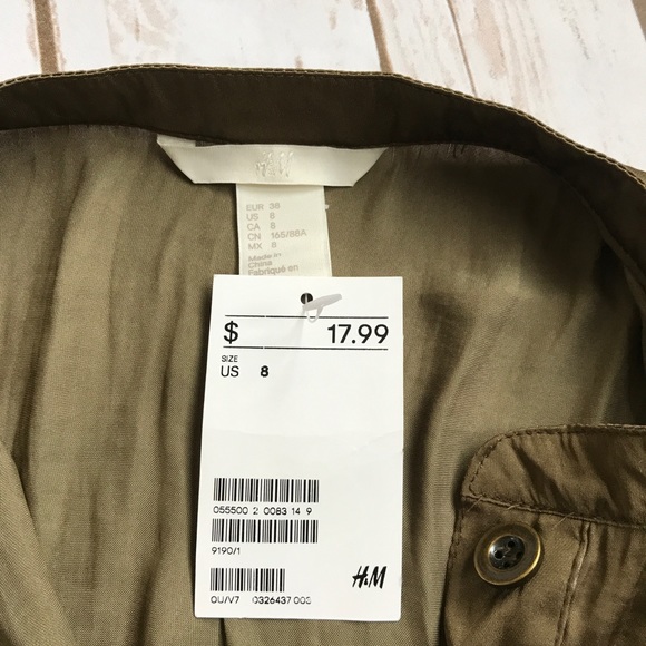Sleeveless top in khaki green. NWT. - Picture 2 of 5