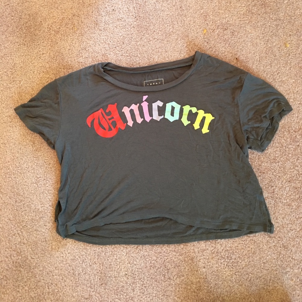 Crop top bundle! - Picture 2 of 5