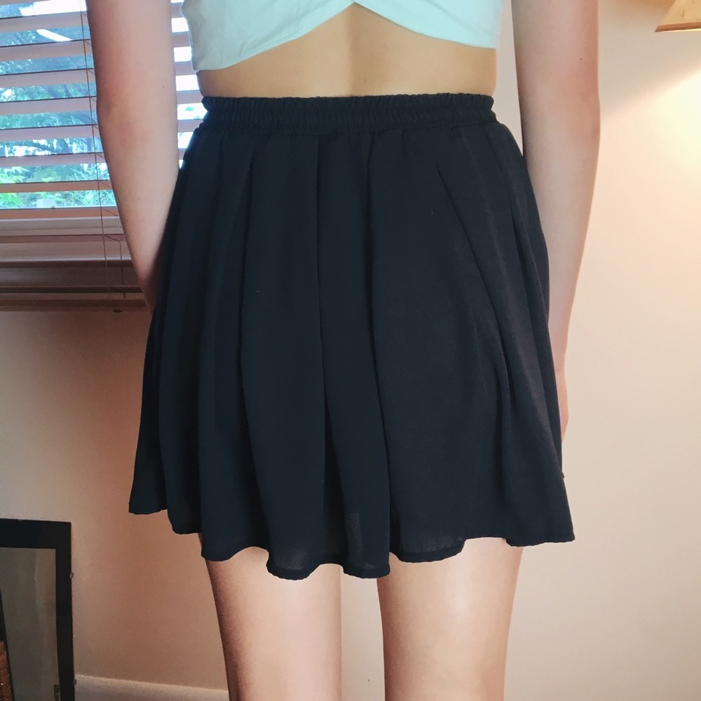 Brandy Melville John Galt Black Chiffon Skirt - Picture 2 of 4