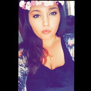 Meet your Posher, Elena