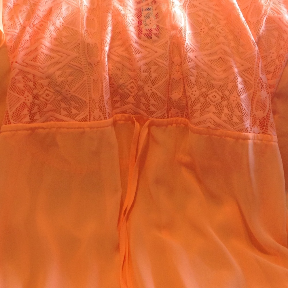 Coral sheer & lace-like cover up - Picture 3 of 6