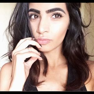 Meet your Posher, Layla