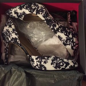 Vince Camuto black and white flower heels