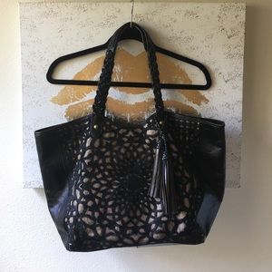 Isabella Fiore genuine leather shoulder bag