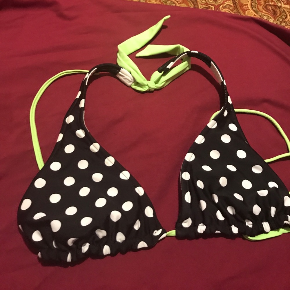 Reversible bikini top