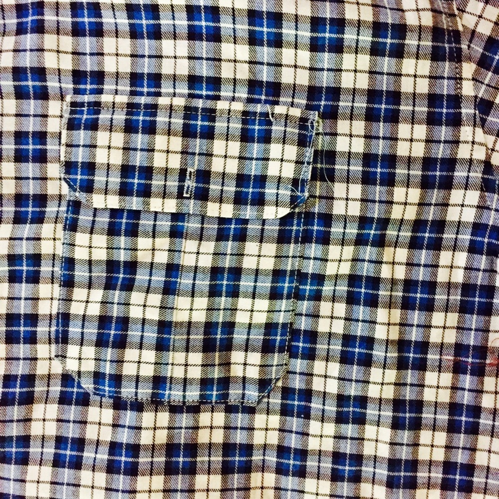 Men's Checkered Button Down Shirt - Picture 3 of 7