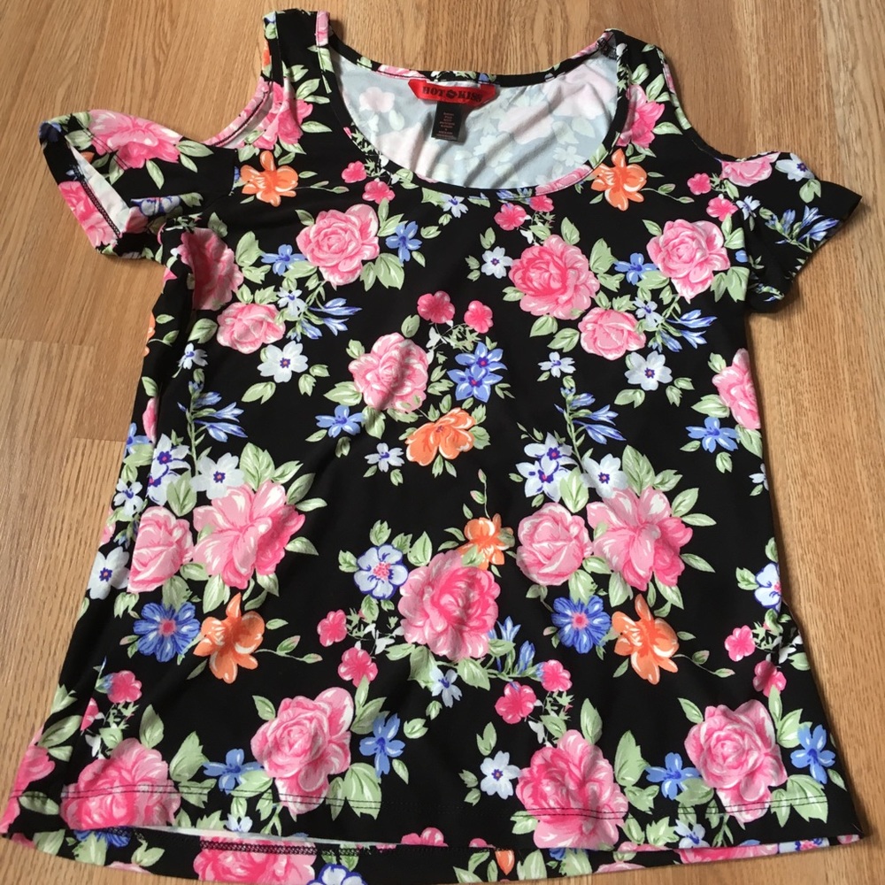 Womens XL Hot Kiss Floral Cold Shoulder Top