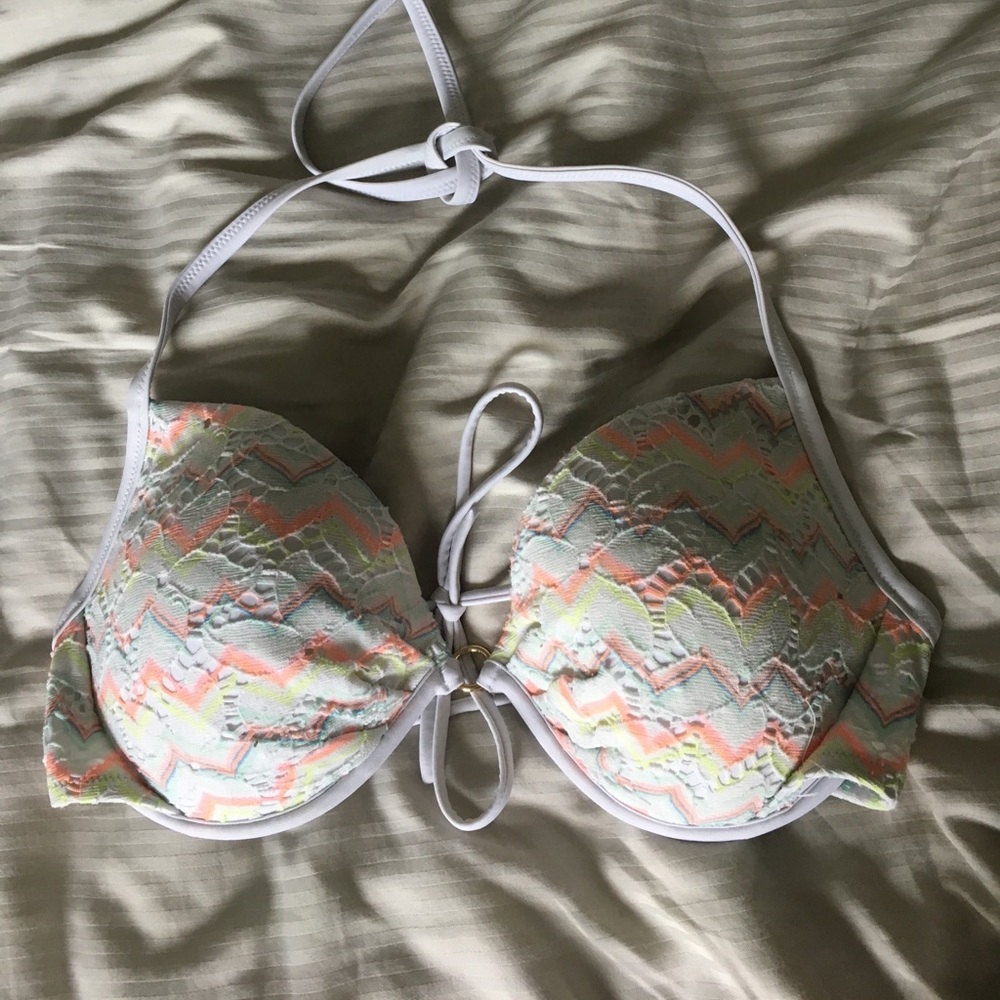 Padded bikini top