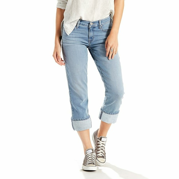 SOLD 🌟 Levi's Capri Jeans 🌟 - Picture 1 of 5