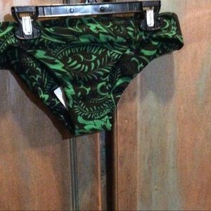 Luxe Salinas bikini bottom NWT SZ medium