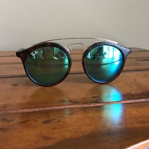 Ray-Ban circle glasses