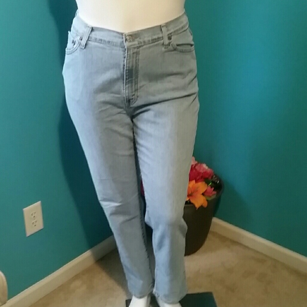 Levi's Size 16 Light Wash Jeans