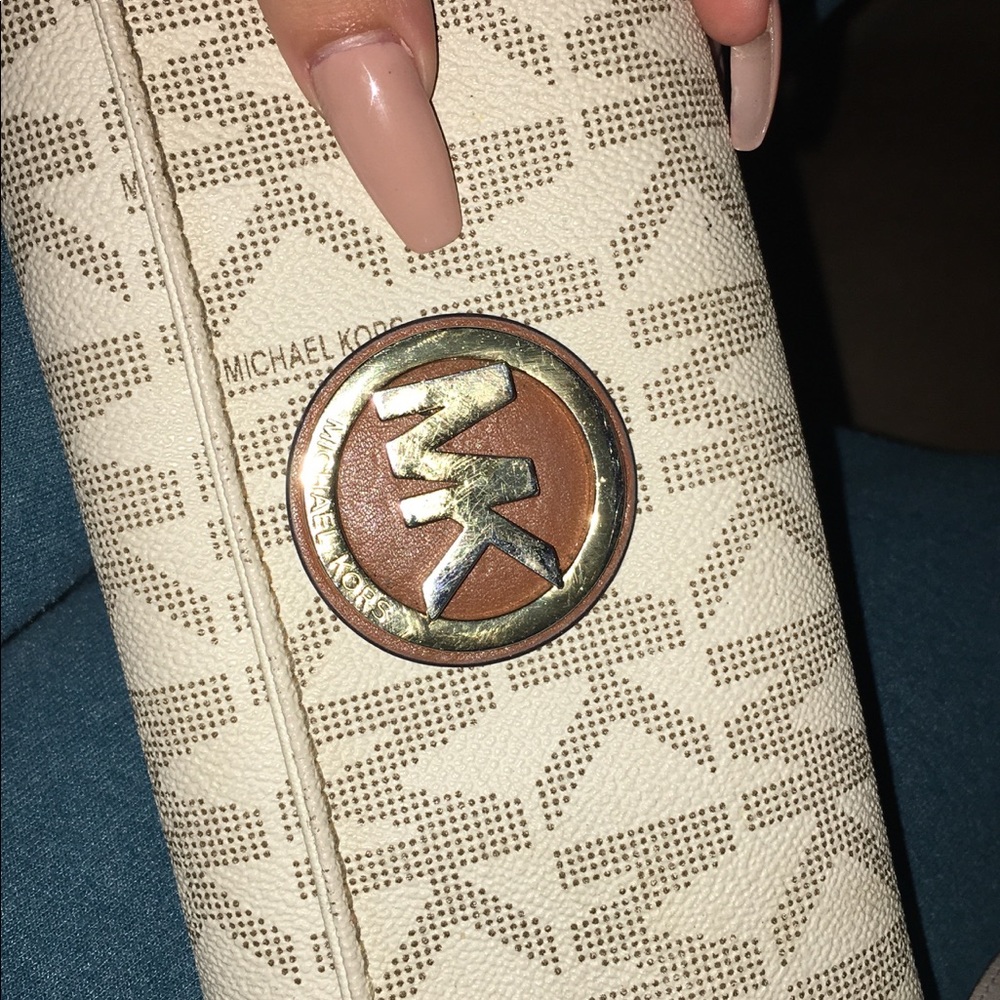 Micheal kors wallet