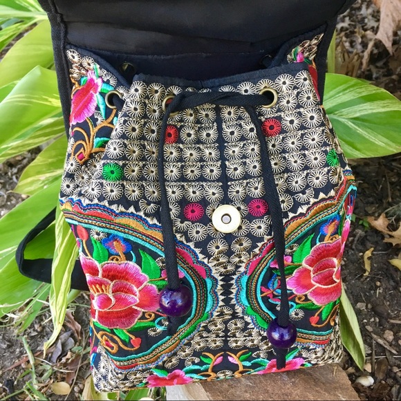 🌺 NEW Pink Floral Embroidered Small Backpack Bag - Picture 4 of 8