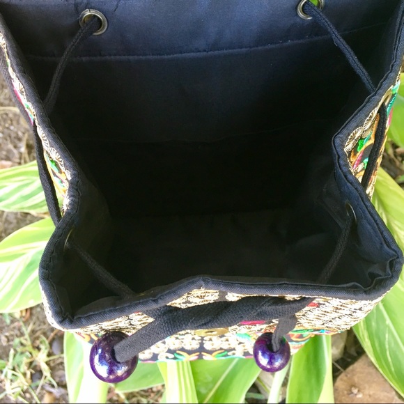 🌺 NEW Pink Floral Embroidered Small Backpack Bag - Picture 7 of 8