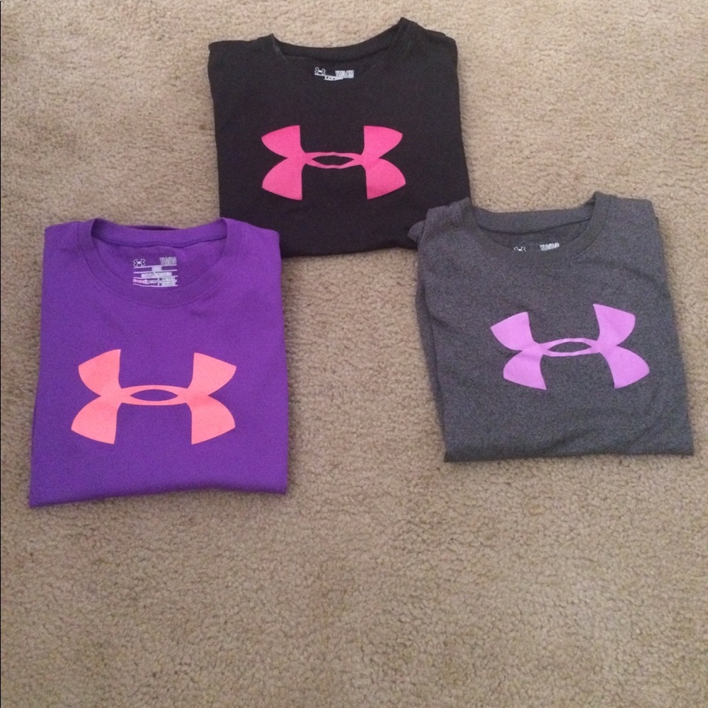 BUNDLE of Under Armour tee shirts