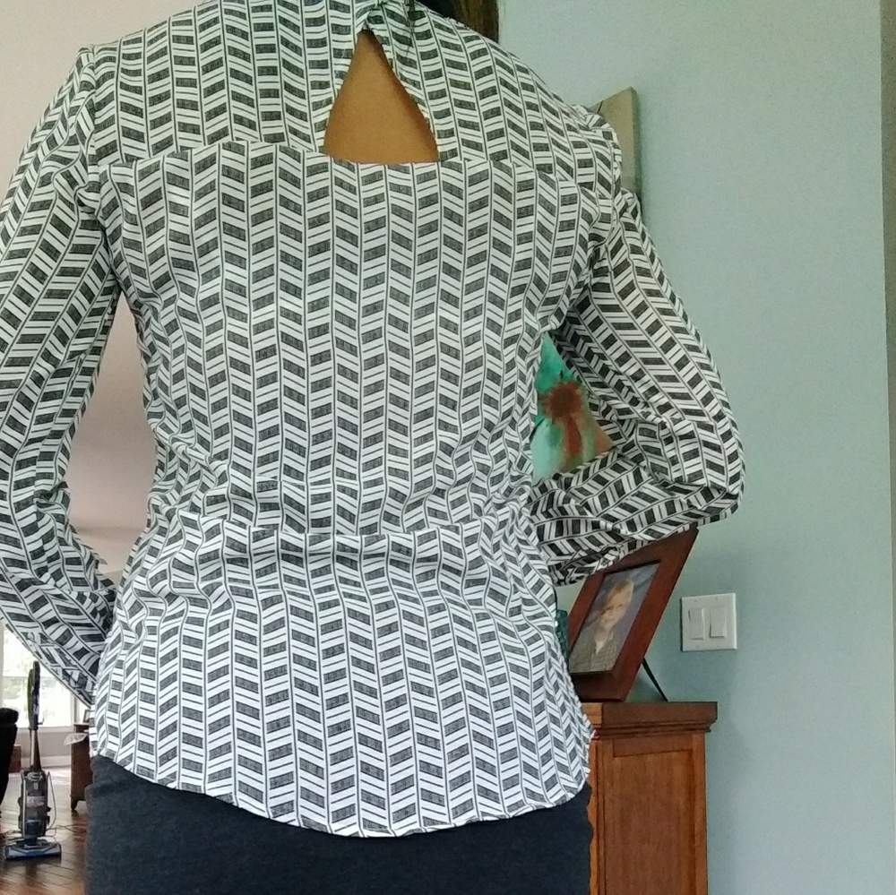 Retro Blousse - Picture 3 of 3