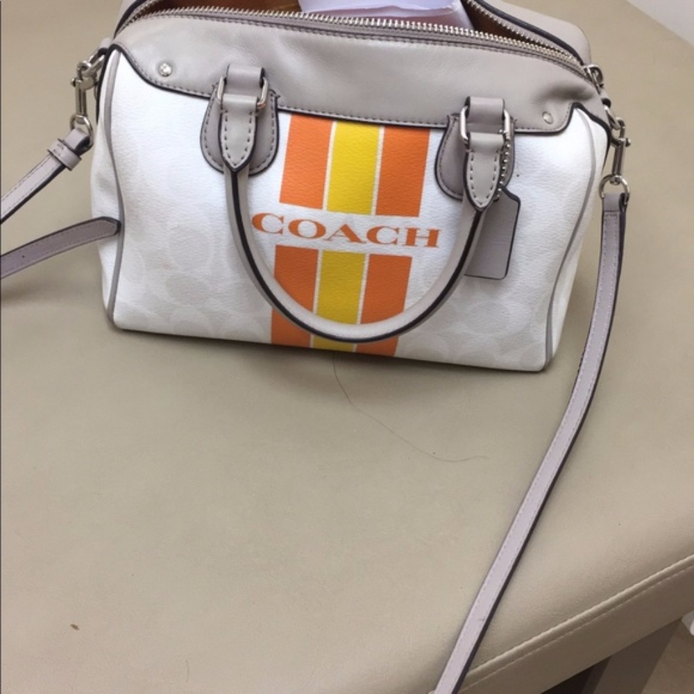 Coach Bennett mini