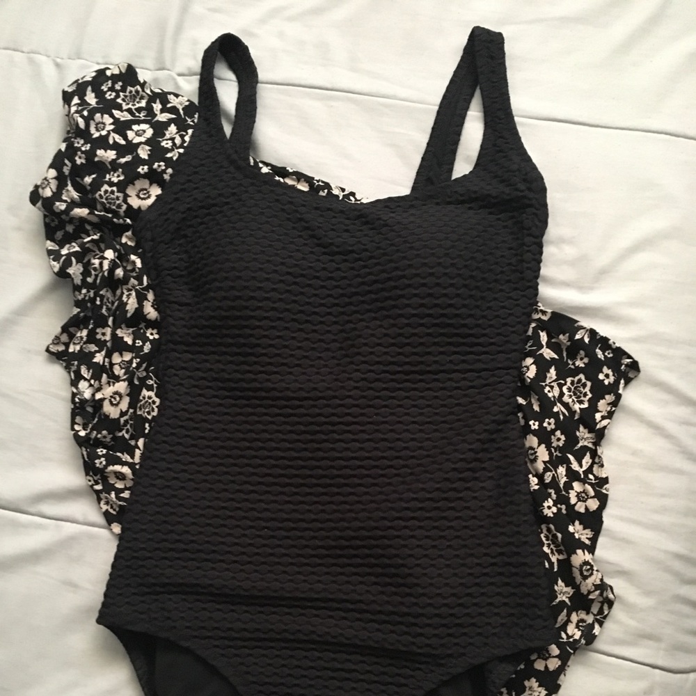 🎉HP🎉 Essentials by Gottex One piece Swimsuit