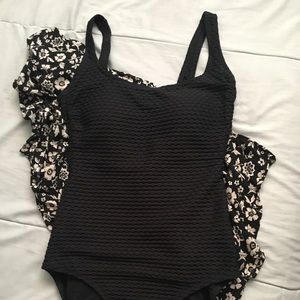 🎉HP🎉 Essentials by Gottex One piece Swimsuit