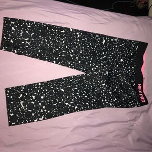 Kids Nike crop leggings