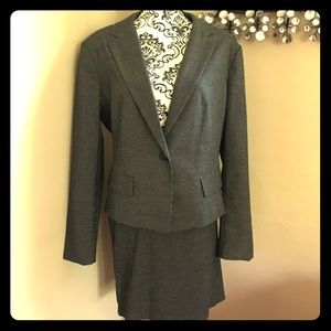 New York and Company Black/White 2 pc skirt suit