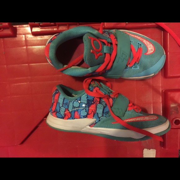 Toddler Nikes - Picture 1 of 1