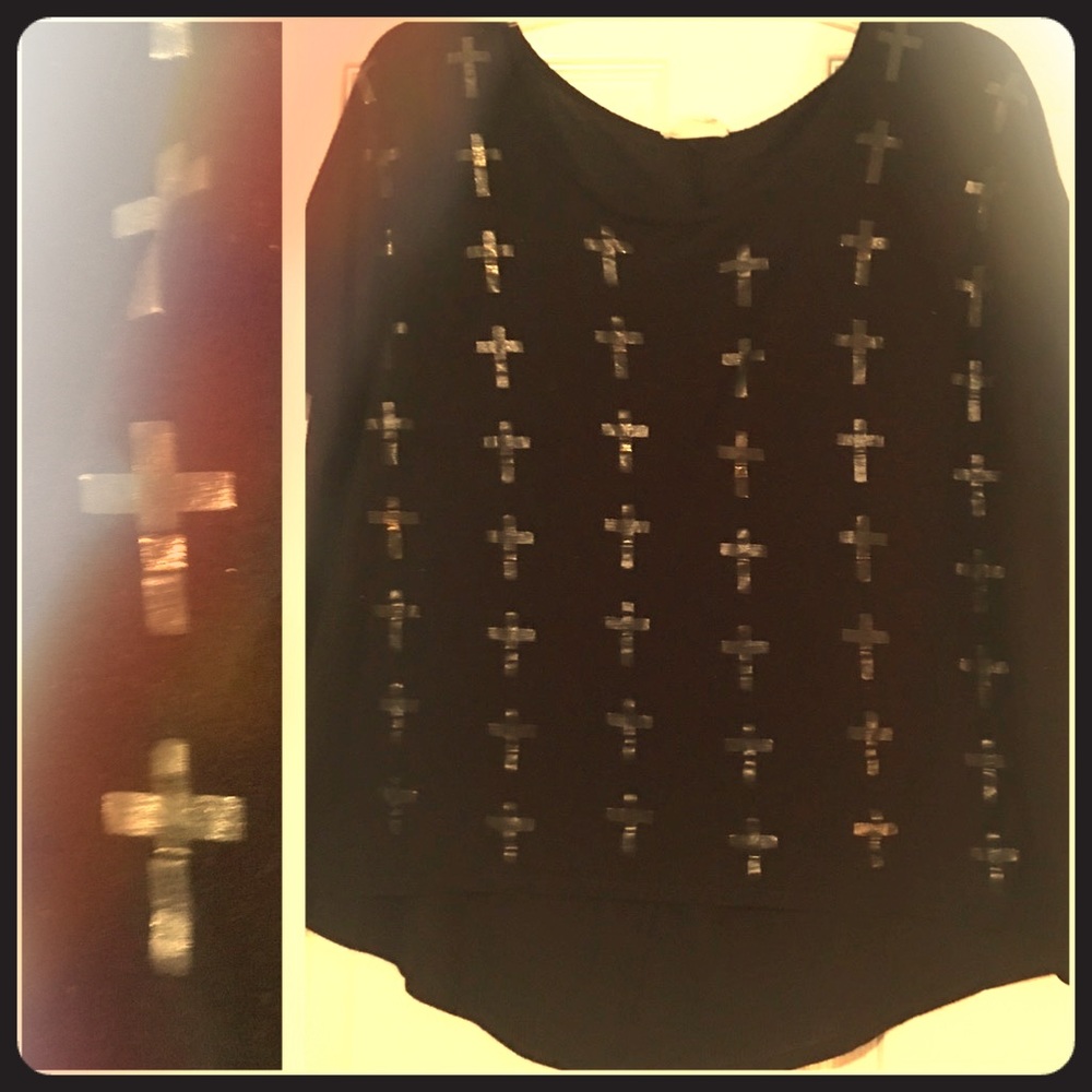 ⭐️ Black/Gold  Shirt⭐️