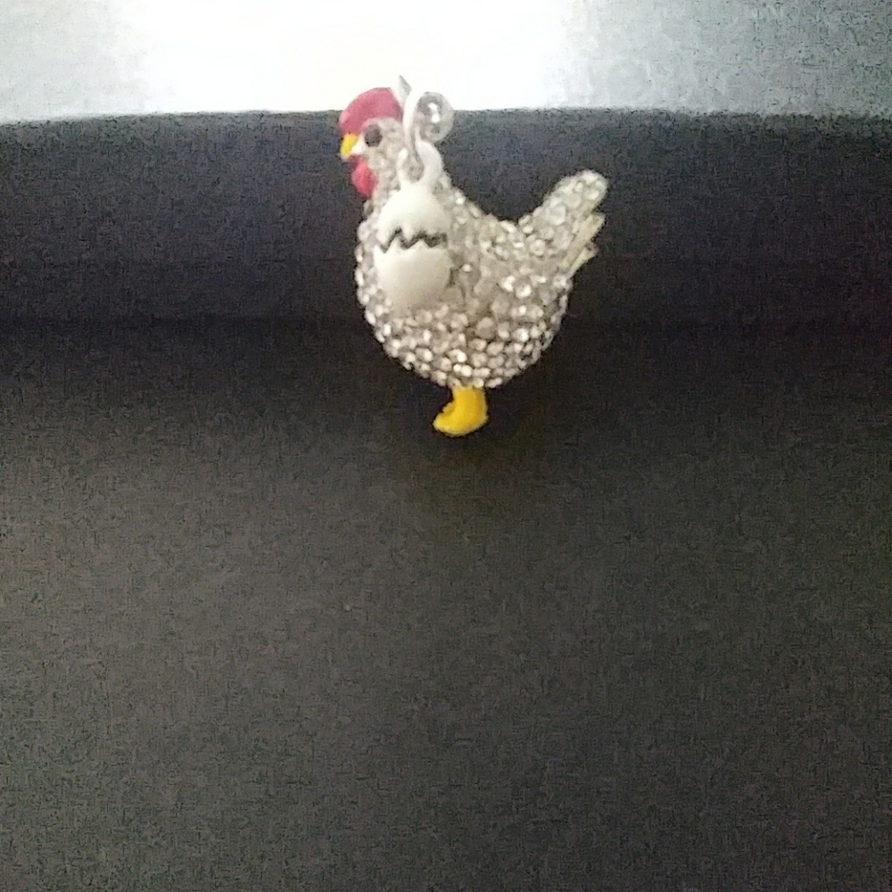 Pendant/charm rhinestone chicken