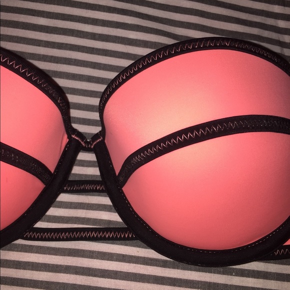 VS strapless flirt bandeau - Picture 3 of 6