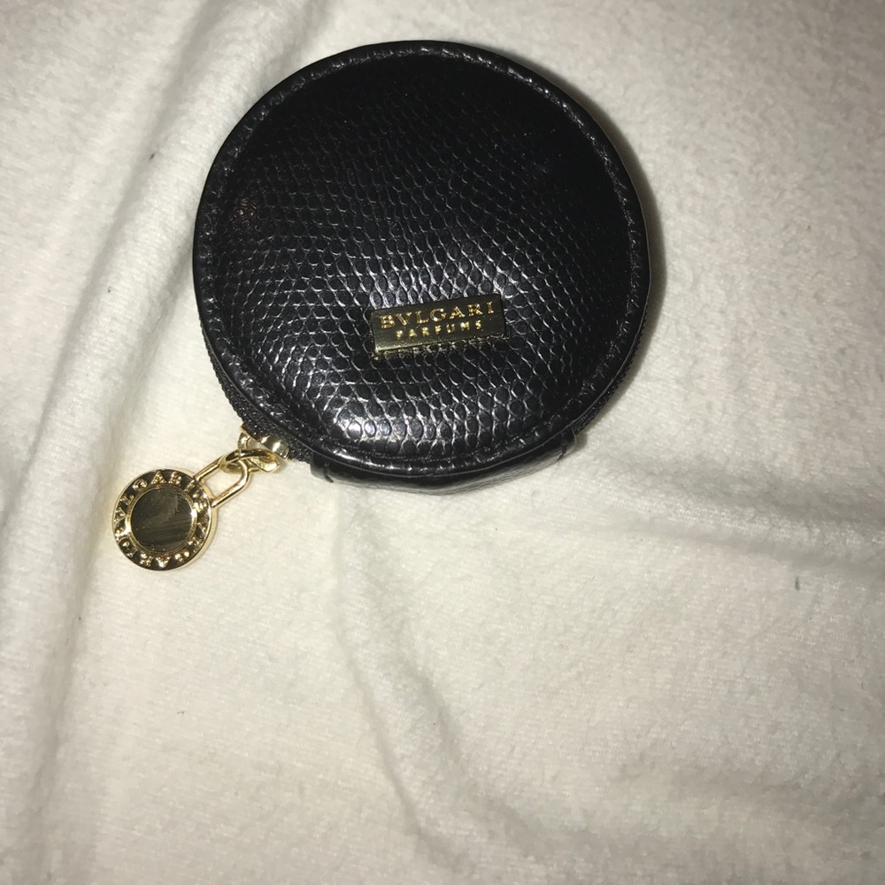 Mini mirror on the go!!