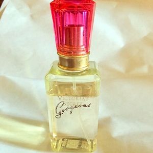 VICTORIA'S SECRET FRAGRANCE MIST👗GORGEOUS