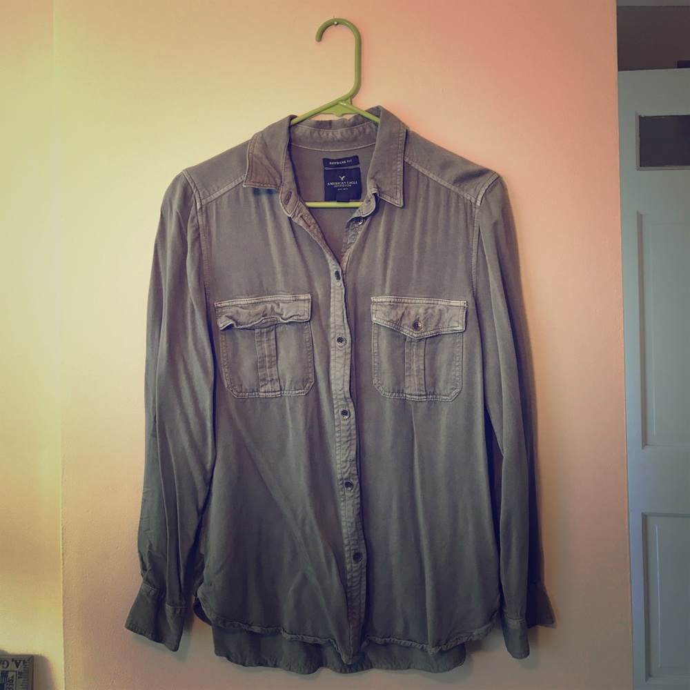 American Eagle Button Down