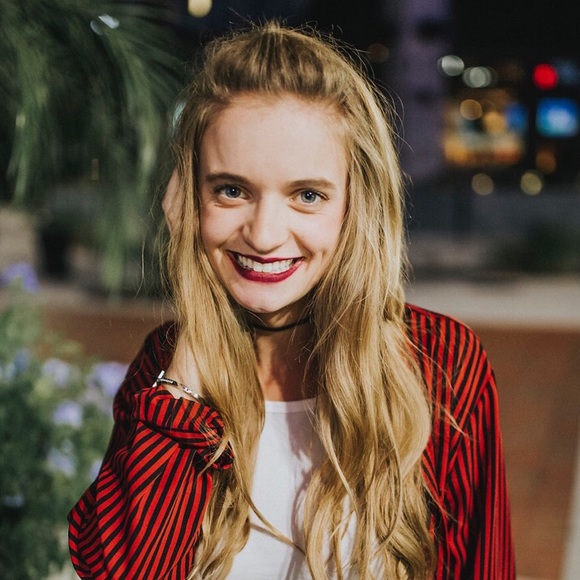 Meet your Posher, Hannah - Picture 1 of 1