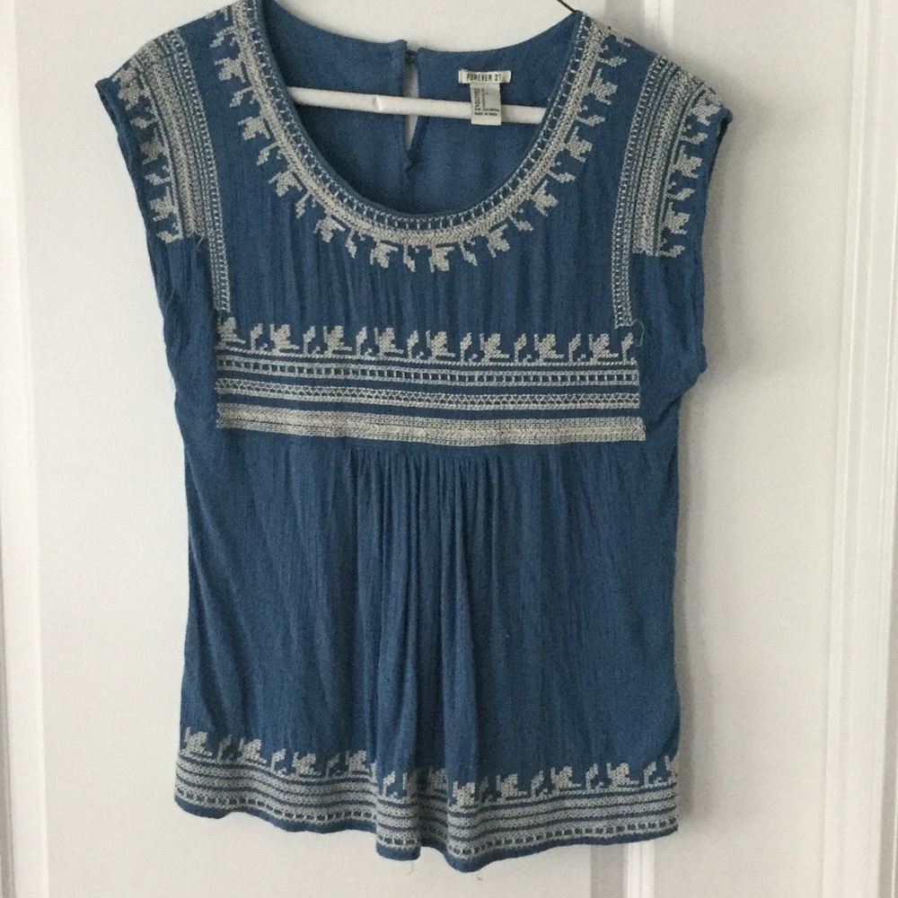 Sleeveless embroidered top