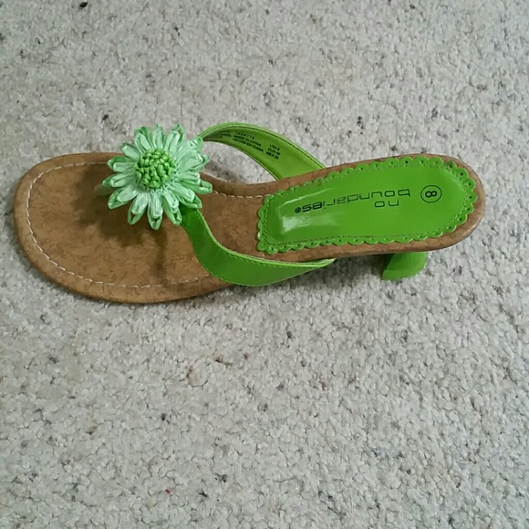 No boundaried - Picture 2 of 4