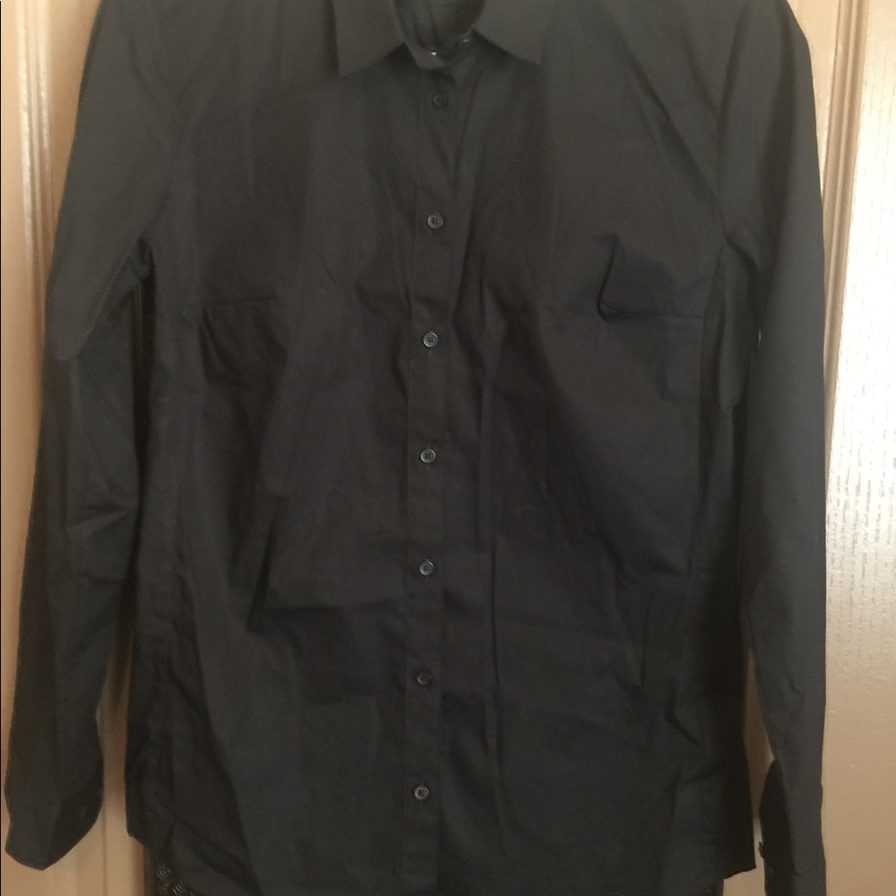 Gap Black bottom down shirt
