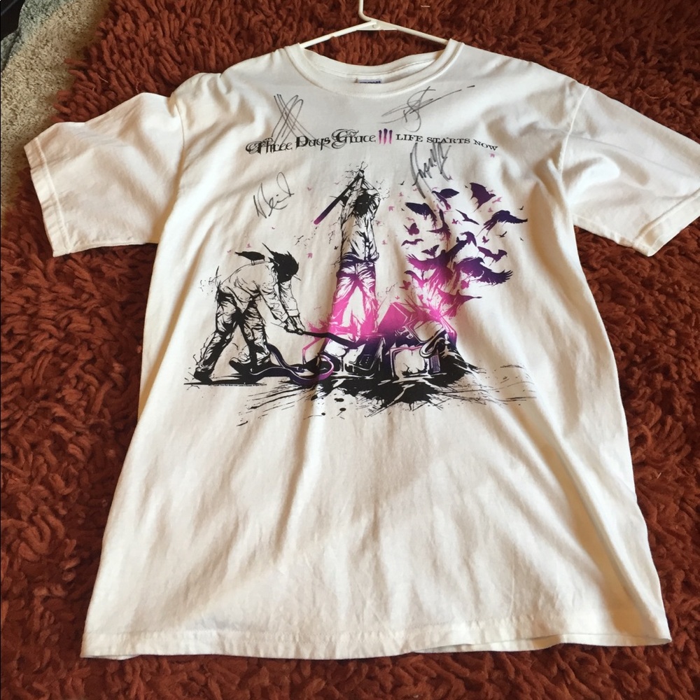 Autographed 3 days grace tshirt