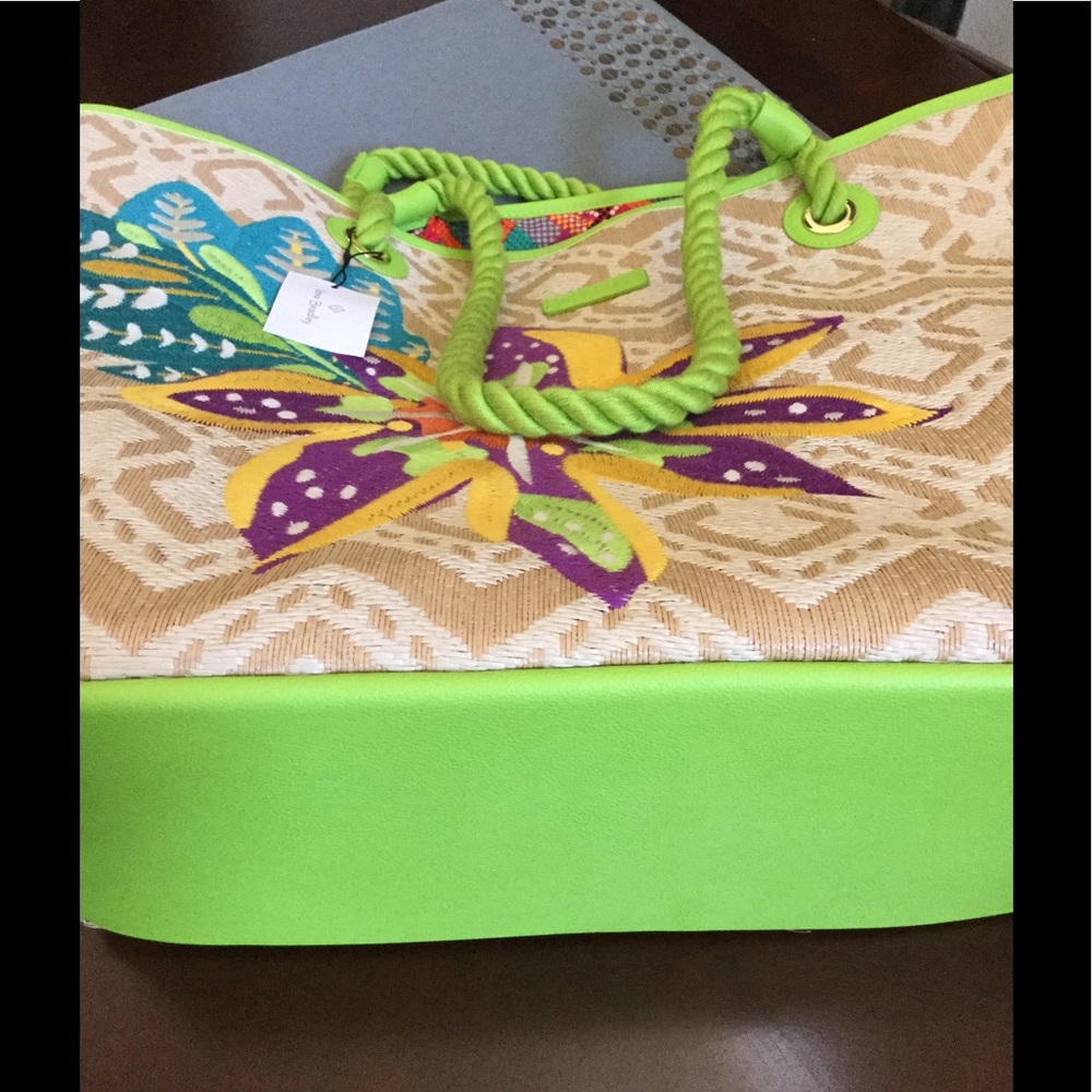 NWT VERA BRADLEY STRAW BEACH TOTE - Picture 5 of 5