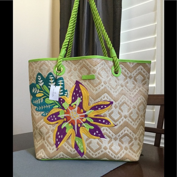 NWT VERA BRADLEY STRAW BEACH TOTE - Picture 2 of 5