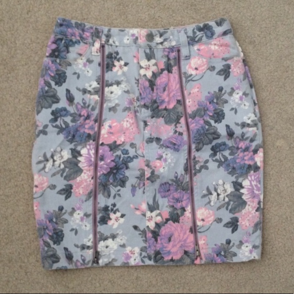 Floral Vintage Highwaisted Skirt "kimchi blue" 🔥