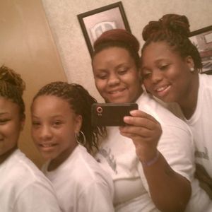 Meet your Posher, Kandi